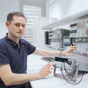 Calibration of oscilloscopes in the low frequency laboratory Calibration of electrical measuring equipment in the low frequency laboratory