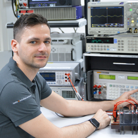 : Carrying out a calibration of electrical test equipment in the laboratory