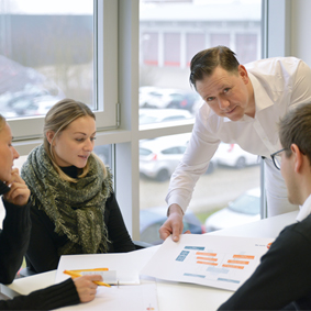 GxP-compliant validation GxP-compliant validation according to the V-model